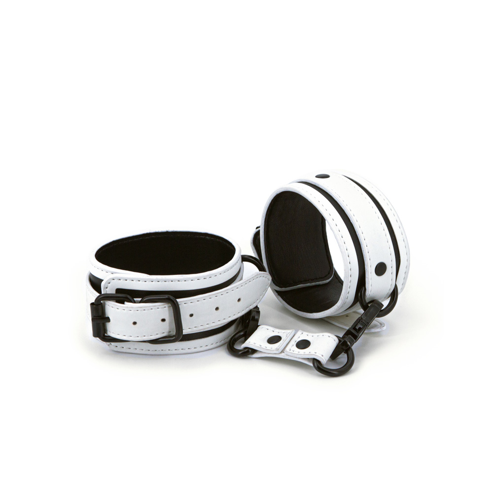 Glo Bondage Ankle Cuff Green 2 Glo Bondage Ankle Cuff Green - Image 2