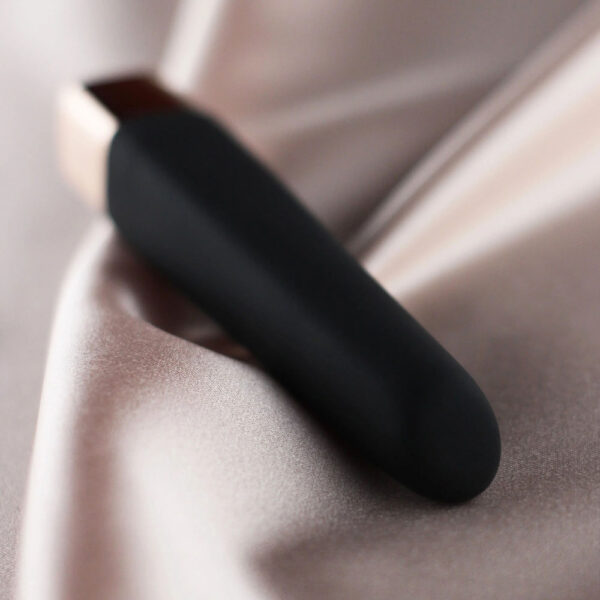 Quinn 10 Modes Silicone Bullet Vibrator Black - Image 2